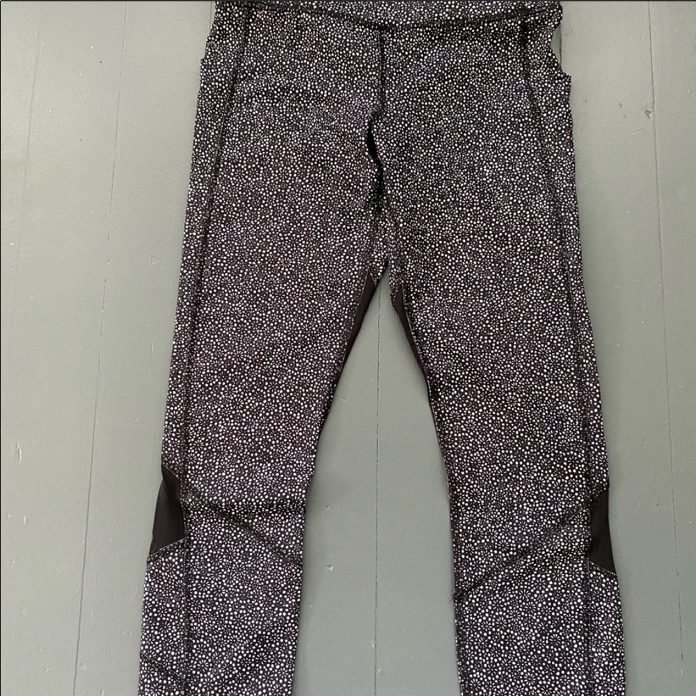 Lululemon pace rival